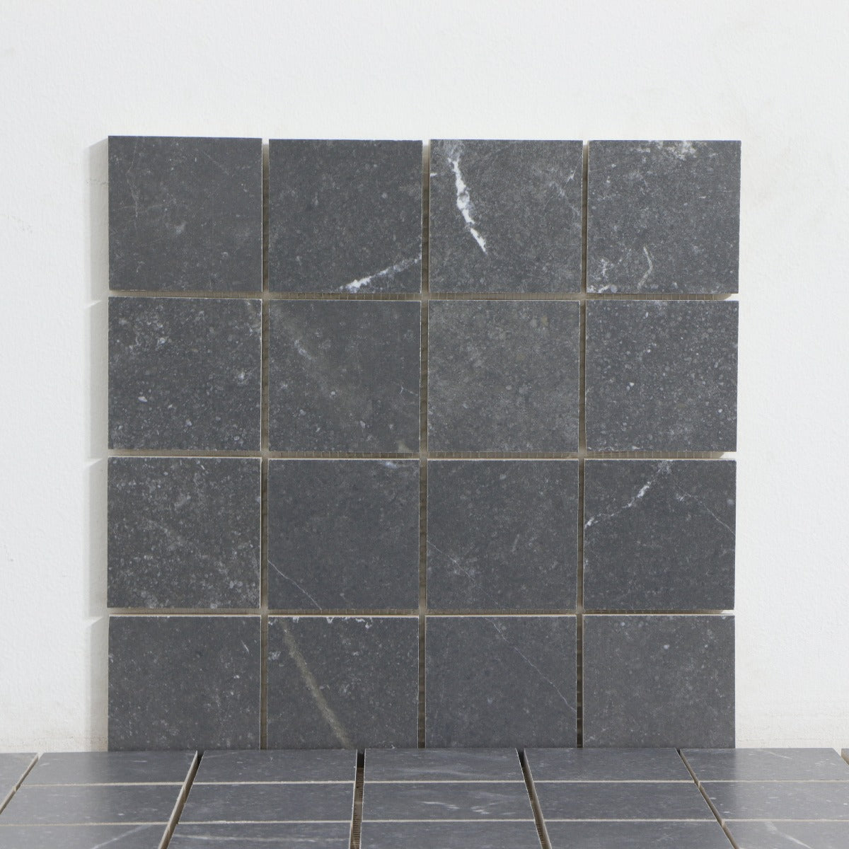Mosaik Soapstone Graphite Mat Marmor